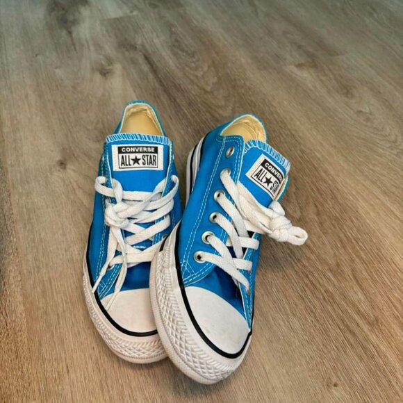 Converse Shoes - Picture 8 of 10